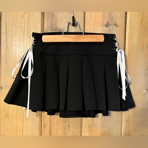 Widow Mini Skirt - Picture 1 of 3